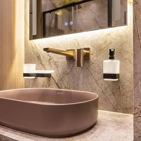 Luxury Apartment In The Superb Location Chişinău Extérieur photo