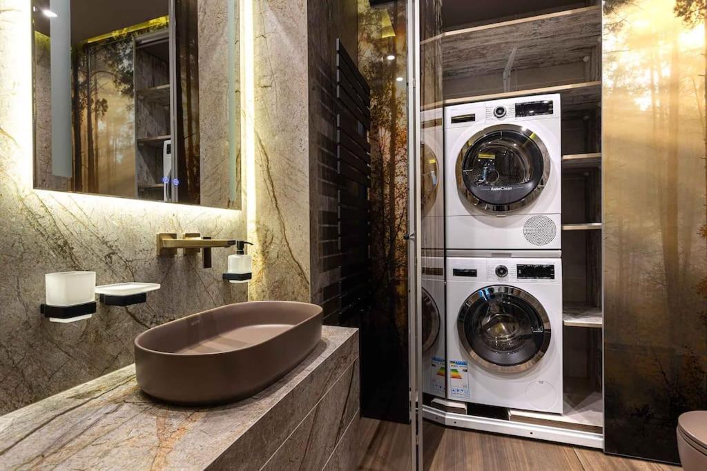 Luxury In The Superb Location Appartamento Chişinău