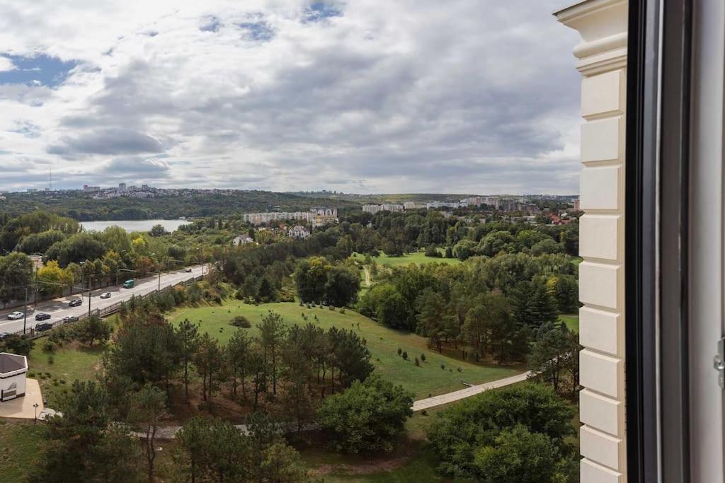 Luxury In The Superb Location Appartamento