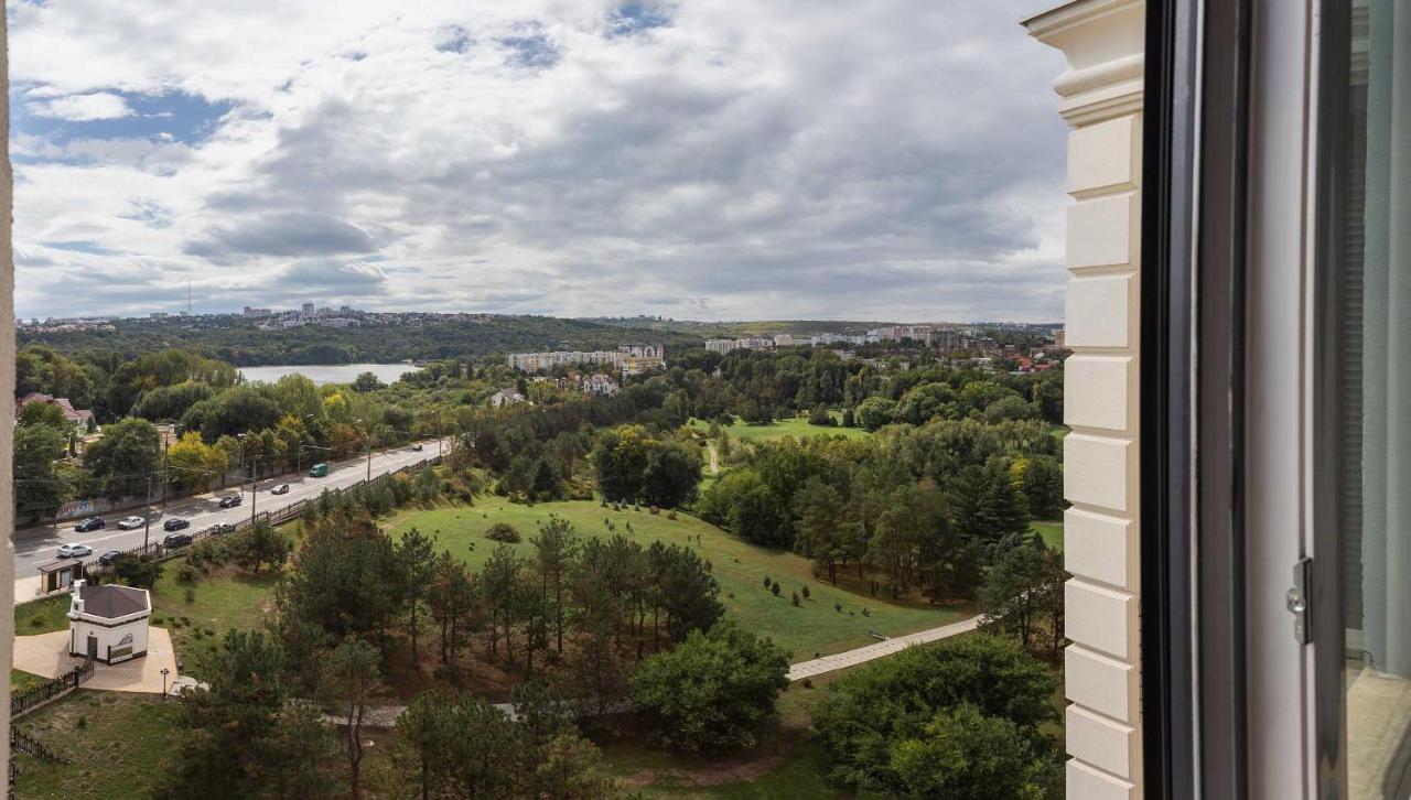 Luxury In The Superb Location