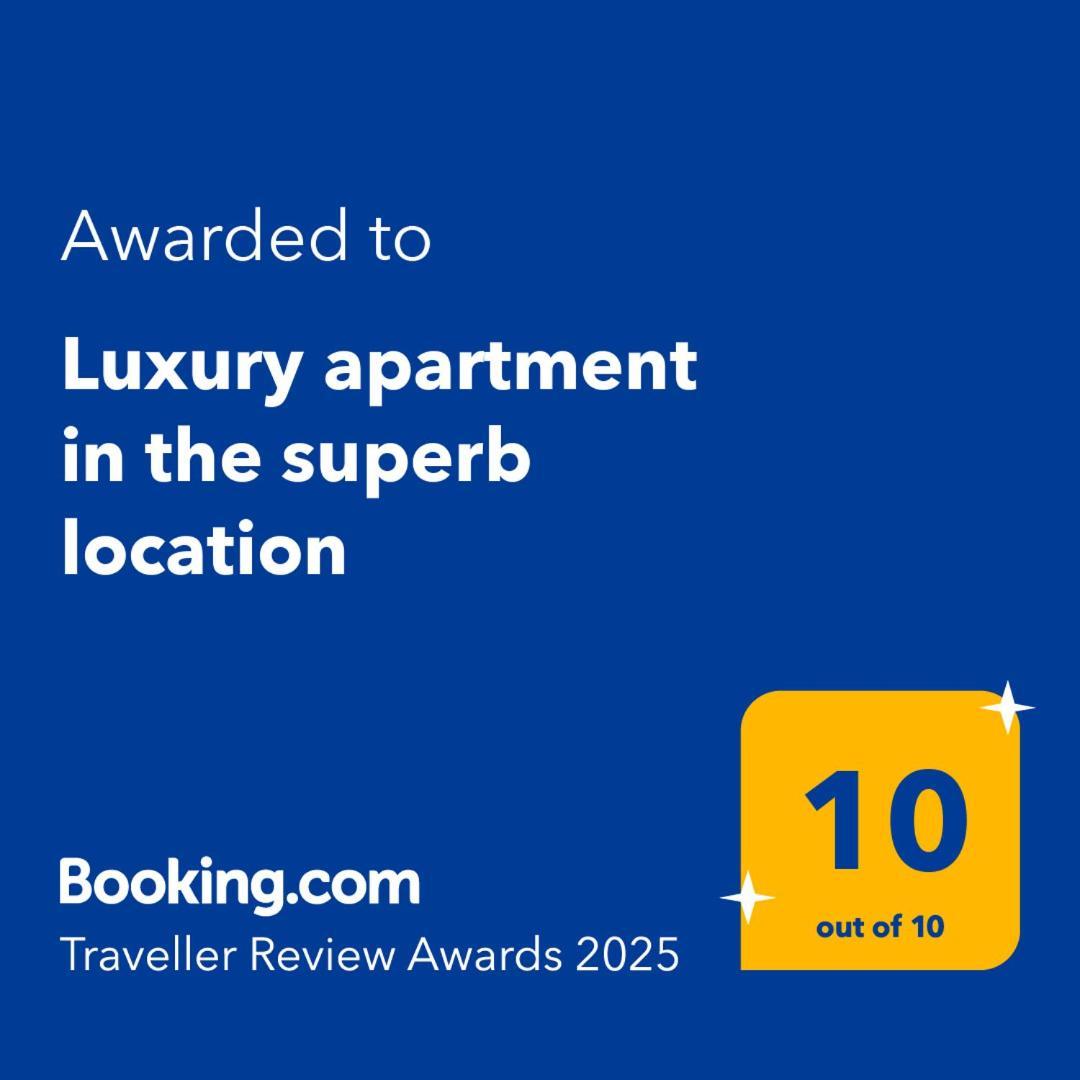 Luxury In The Superb Location Appartamento Chişinău